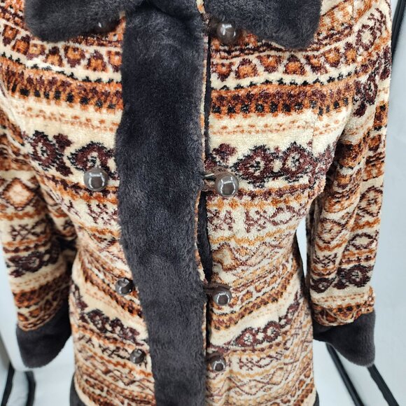 Vintage 1960s Brown Faux Fir Trim Carpet Bohemian Tapestry Coat, Women's Small - Picture 4 of 10